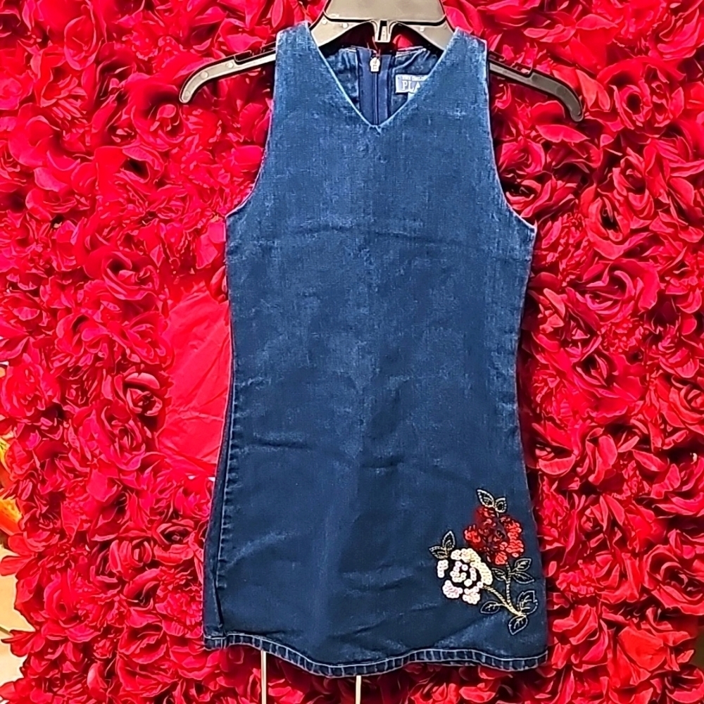 Girls Children's Place Jean Dress Size 6 with Sequin Applique-Like New